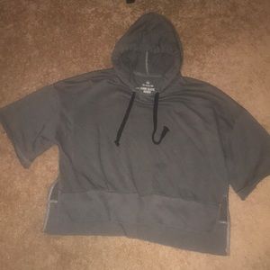 Short sleeved cropped hoodie